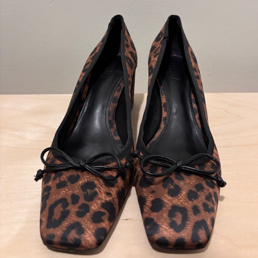 Leopard Print Block Heel Pumps with Bow - Picture 3 of 4